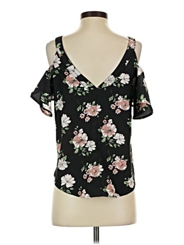Blu Pepper Sleeveless Blouse (view 2)