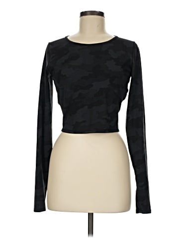 Lululemon Athletica Long Sleeve T-Shirt (view 1)