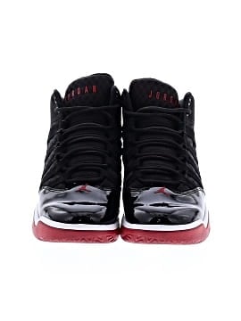 Air Jordan Max Aura GS 'Black Gym Red' Sneakers (view 2)
