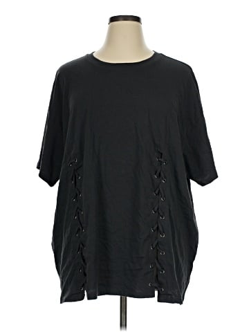 Torrid Short Sleeve T-Shirt (view 1)