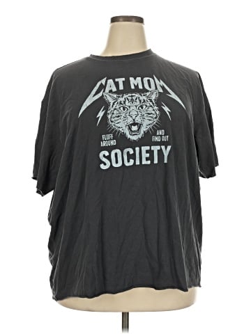 Torrid Short Sleeve T-Shirt (view 1)