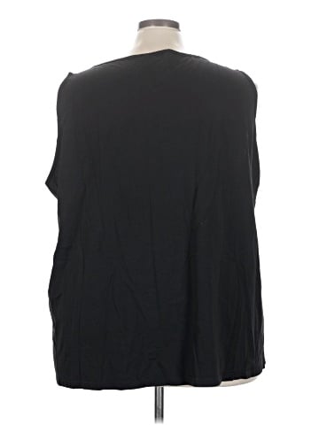 BLOOMCHIC Sleeveless T-Shirt (view 2)