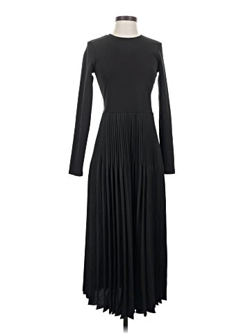 Uniqlo Casual Dress (view 1)