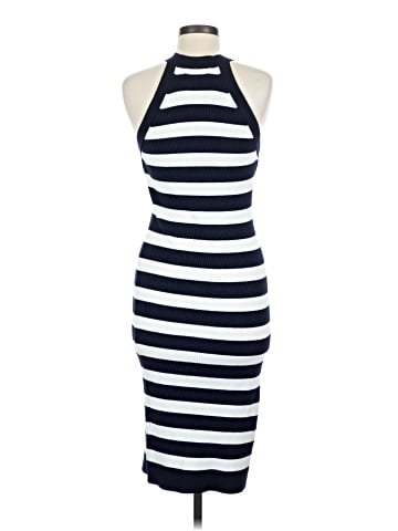 Old Navy Casual Dress (view 2)