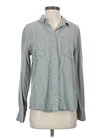 Maurices Long Sleeve Button-Down Shirt (view 1)