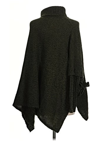 Alya Poncho (view 2)