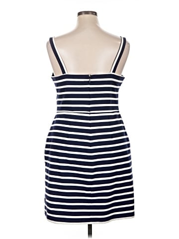 Old Navy Casual Dress (view 2)