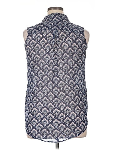 MAX Sleeveless Button-Down Shirt (view 2)