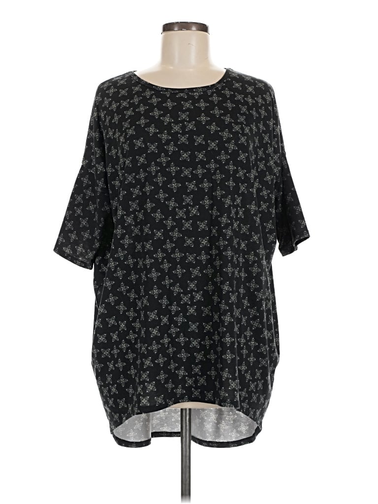 Pre-owned Lularoe 3/4 Sleeve T-shirt In Black