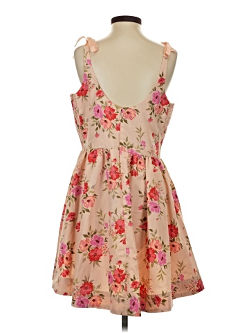 Old Navy Casual Dress (view 2)