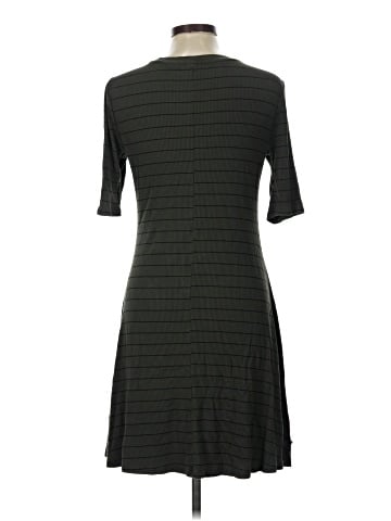 Old Navy Casual Dress (view 2)