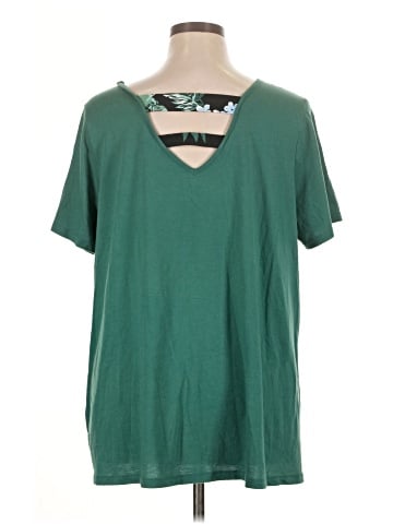 Catherines Short Sleeve Top (view 2)