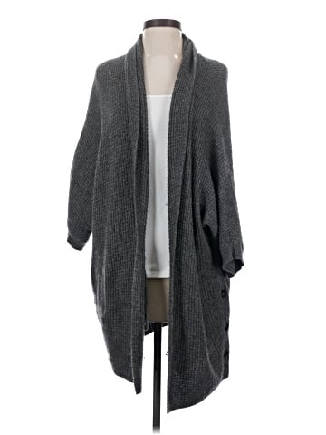 Kinross Cardigan (view 1)