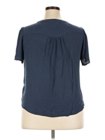 Market and Spruce Short Sleeve Blouse (view 2)