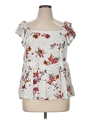Maurices Short Sleeve Top (view 1)