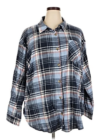 Maurices Long Sleeve Button-Down Shirt (view 1)