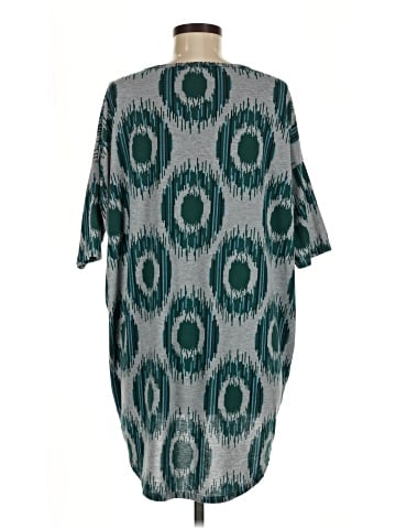 Lularoe Kimono (view 2)
