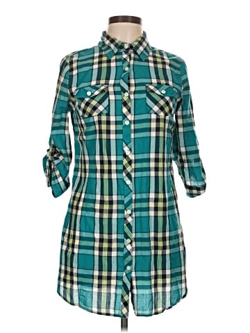 Red Camel 3/4 Sleeve Button-Down Shirt (view 1)