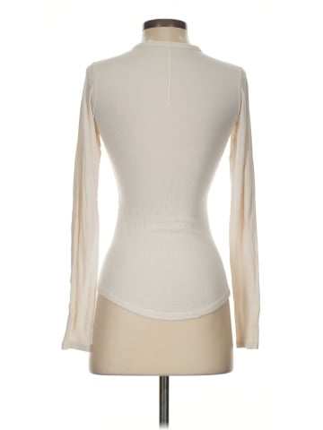 Lululemon Athletica Long Sleeve T-Shirt (view 2)