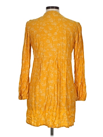 Old Navy Casual Dress (view 2)
