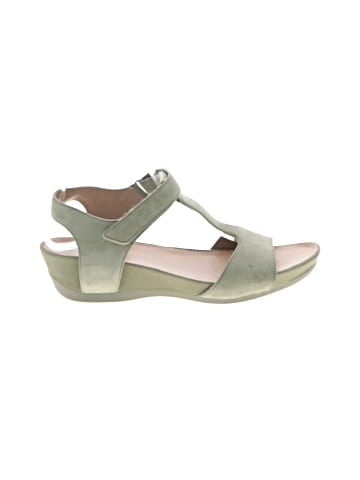 Camper Wedges (view 1)