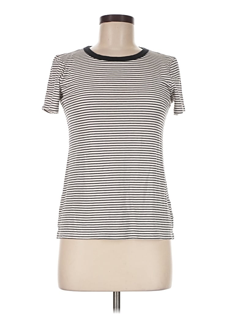 Pre-owned Old Navy Short Sleeve T-shirt In Ivory