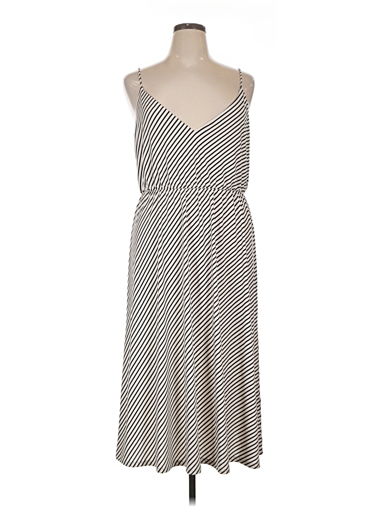 Pre-owned H&m Casual Dress In Gray