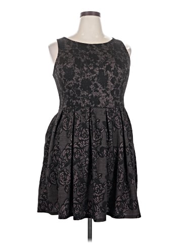 Xhilaration Cocktail Dress (view 1)