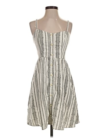 Old Navy Casual Dress (view 1)