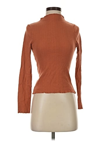 Curator Long Sleeve Top (view 1)