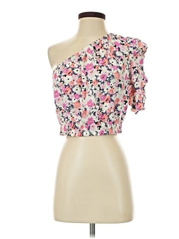 Universal Thread Sleeveless Blouse (view 1)