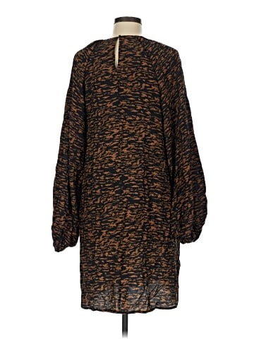 Banana Republic Factory Store Casual Dress (view 2)