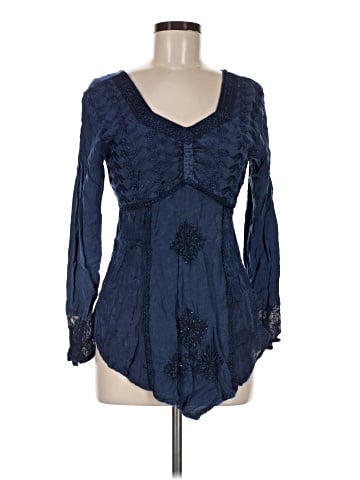The Pyramid Collection Long Sleeve Blouse (view 1)