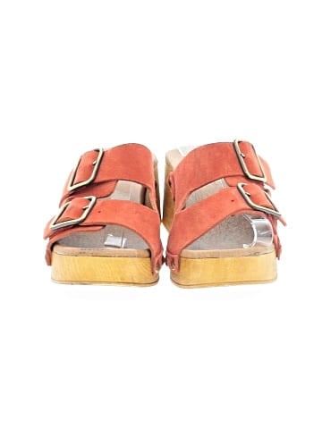 Eric Michael Sandals (view 2)