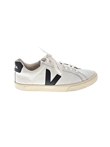 VEJA Sneakers (view 1)