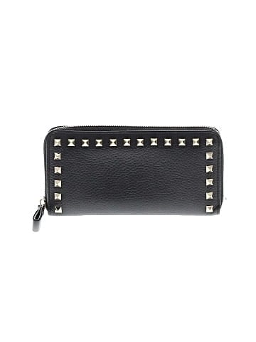 Valentino Garavani Pebbled Calfskin Rockstud Zip Around Wallet (view 1)