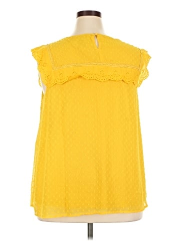 Rain Sleeveless Blouse (view 2)