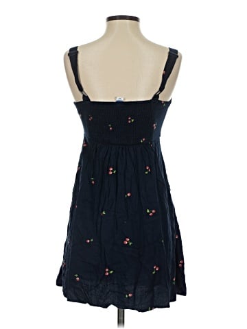 Old Navy Casual Dress (view 2)