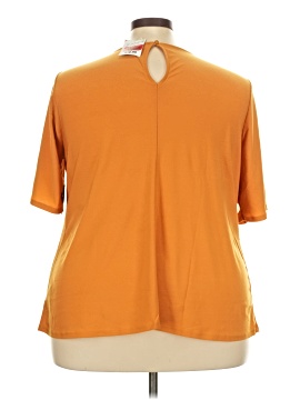 AUW Short Sleeve Top (view 2)