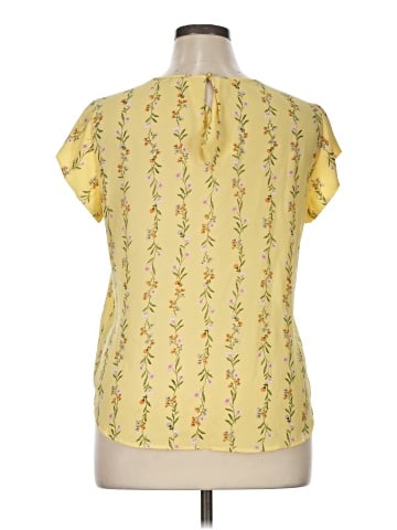 Lily White Short Sleeve Blouse (view 2)