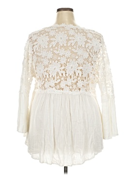 Unbranded 3/4 Sleeve Blouse (view 2)
