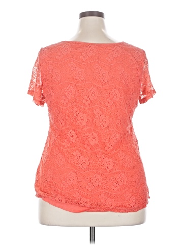 Leo & Nicole Short Sleeve Top (view 2)