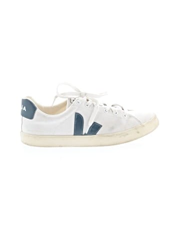 VEJA Sneakers (view 1)