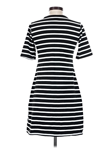 Old Navy Casual Dress (view 2)