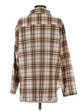 Veveret Long Sleeve Button-Down Shirt (view 2)