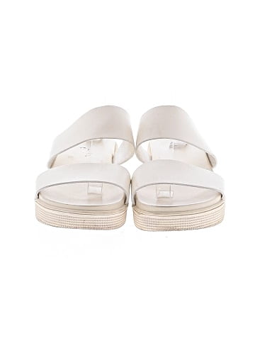 Mia Sandals (view 2)