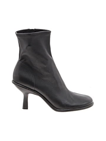Vince. Ankle Boots (view 1)
