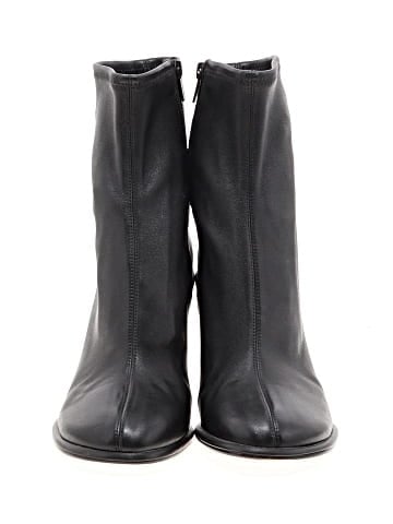 Vince. Ankle Boots (view 2)