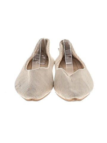 Unbranded Flats (view 2)