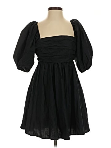 Abercrombie & Fitch Cocktail Dress (view 1)